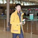 김수현 공항패션~ 수지랑 같이 태국으로 빈폴 아웃도어 촬영나가던길...