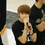 다같이 양요섭 눈동자를 응시해요