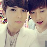 성규랑 <b>려욱</b>이는 친한듯.