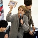 인형 가지고 장난치다가 <b>봉변</b> 당한 정용화ㅋㅋㅋㅋㅋ