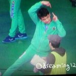 머리잘랐다고자랑하는샤이니<b>민호</b>