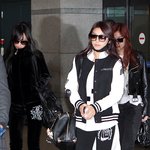 보라 ‘<b>시크</b>룩의 끝판’ 블랙앤화이트 공항패션
