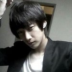 2.<b>b1a4</b> 진영 과거vs현재 외모투표