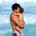 <b>물놀</b>이 하고 싶은 아빠 올랜도와 물이 무서운 아들 플린