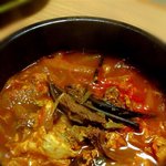 육개장 끓이다가 뚝배기가 이렇게 됐습니다 ㅜㅜ 어쩌죠? (사진有)