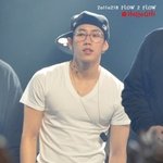 <b>청바지</b> 흰티만 입어도 멋진 아이돌