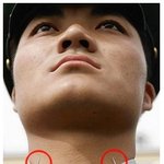 <b>대륙</b>의 자세교정용 군복