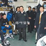 관중석은 썰렁해도! 이석채 회장은 <b>KT</b> 스포츠 열혈 팬