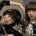극과 극 <b>표정</b>의 연예인들.jpg