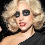 급 <b>친근</b>해지는 레이디 가가 셀카 모음ㅋㅋㅋ