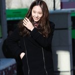 보는 사람이 더 추운 크리스탈 졸업식 사진