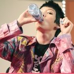 제 장래희망은 팬싸인회<b>물병</b>입니다