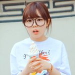 언니들 홍영기가 <b>차고</b>있는 시계뭐야요ㅠㅠ?