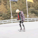 <b>보드</b> 잘 타지도못하는게 맨날뺏어서