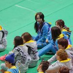 양갈래 머리하니까 이마 넓어 보이는 <b>니콜</b>ㅎㅎ