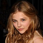 얼굴형이 끝내주는 <b>클로이</b> 모레츠