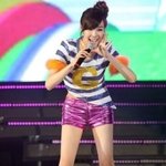비<b>현실</b>적인 비율의 <b>여자</b> 아이돌 다리