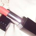 촉촉하고 매혹적인 컬러로 여자들을 사로잡은 서울리스타! 어떤 컬러지...