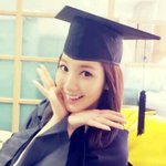 학사모 쓰고 기분 날아가는 박민영ㅋㅋㅋㅋㅋ
