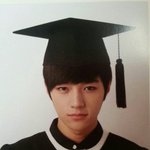 ㅡ헐이게<b>무슨</b>사람졸업<b>사진</b>이야...ㅡ