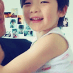 <b>준이</b>는 어린데 왤케잘생겻지