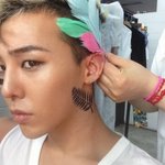 요즘 <b>지용이</b>한테 제대로 꼳혔어