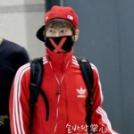 패션 마스크로 멋낸 남자 아이<b>돌들</b>