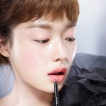 사랑스럽고 톡톡튀는 메이크업포에버 <b>아쿠아</b>립(펜틴트) 화보