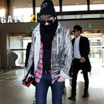 얼굴을 다 가려도 왠지 태가 나는 용준형