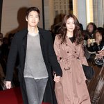둘이 손 놓은 거 볼 수가 없는 부부