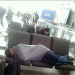공항 <b>노숙</b>남 ㅋ