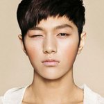 <b>색조</b>화장 도전한 남자 아이돌