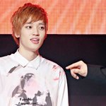 근데틴탑쇼케이스에서<b>니엘</b>옷