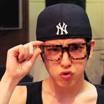 방용국이 부상당한 멤버를 위해