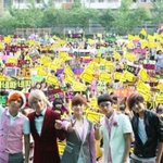 ◑◑<b>팬</b>들과친해보이는 아이<b>돌</b>들◑◑