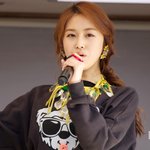 턱이 진짜 갸름한 허가윤 최근 초근접 <b>직찍</b>