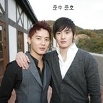 훈훈한 외모의 아이돌 <b>형제들</b>