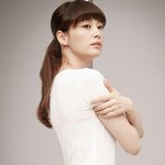보정 도움 없이도 길고 마른 이나영