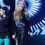 <b>펑퍼짐</b>한 가죽 힙합 바지 입은 씨엘ㄷㄷㄷ