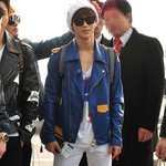 스키니가 헐렁한 <b>태민</b>이 다리