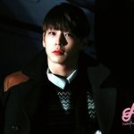 힘찬이 <b>입술</b>에 뭐바르니