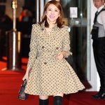 왠지 <b>유행</b>할 거 같은 서인영 트렌치 코트 패션