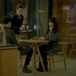 그겨울 송혜교 아프다더니 다리가 <b>한줌</b> !!!! 각선미 포착 !