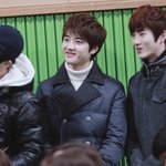 경수 어깨좁닼ㅋㅋㅋ