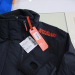 남친 선물로 바람막이.. 어떤 <b>색이</b> 좋을까요?