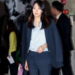 웬만한 남자 다 이기는 김민희의 <b>매니쉬</b>룩