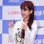 사랑의 총알 <b>발사</b>하는 아이돌