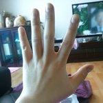 여잔데 <b>남자손</b>같나요?