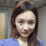 <b>억지웃음</b>, 썩소 날리는 아이돌