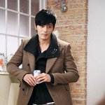 너무 잘생겨서 말이안나옴